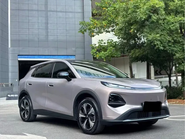 Changan Qiyuan Q05 — Фото автомобиля 3