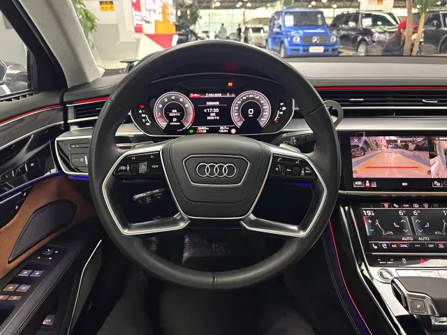 Audi A8 — Фото автомобиля 14