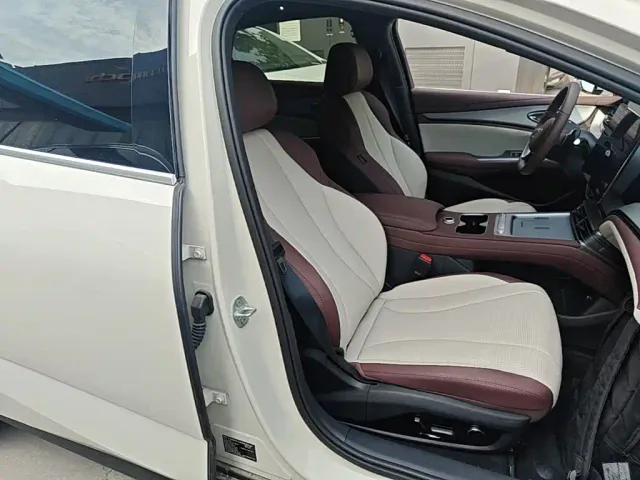 BYD Seal 07 DM-i — Фото автомобиля 24