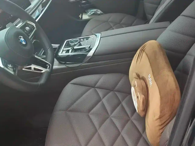 BMW 7 Series — Фото автомобиля 5