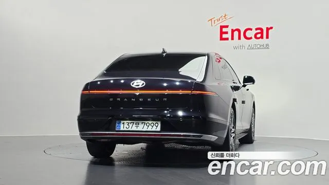 Hyundai Grandeur Grandeur (GN7) — Фото автомобиля 4