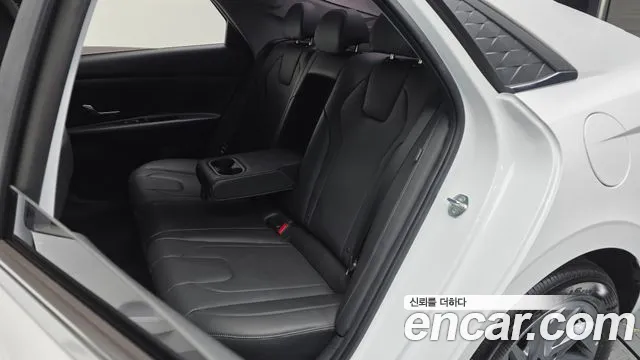 Hyundai Avante CN7 — Фото автомобиля 18