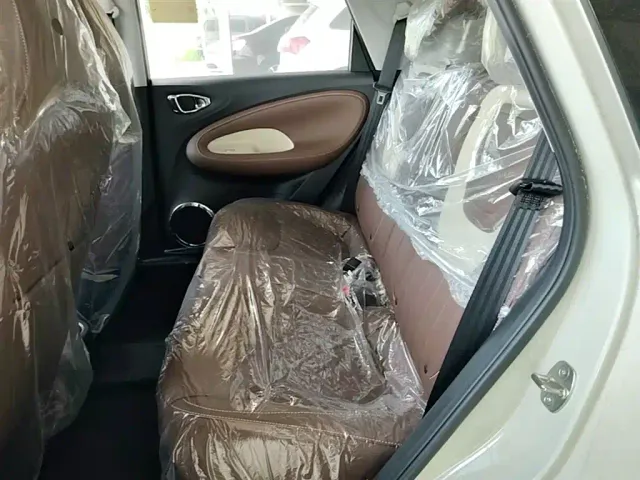 Wuling Bingo — Фото автомобиля 16