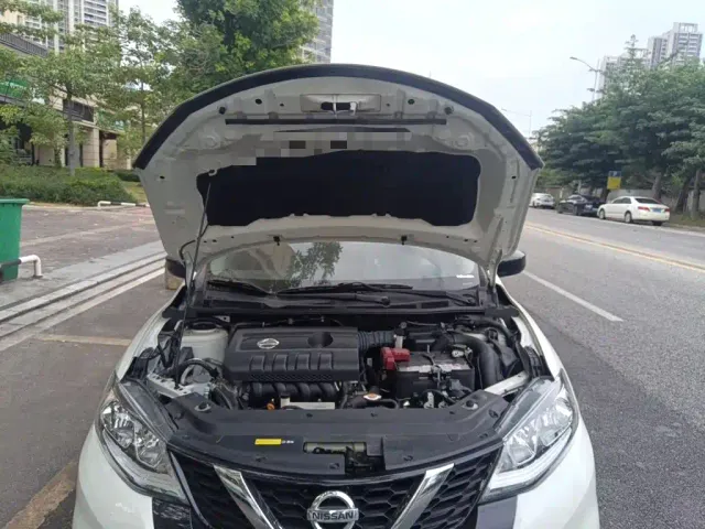 Nissan Tiida — Фото автомобиля 10