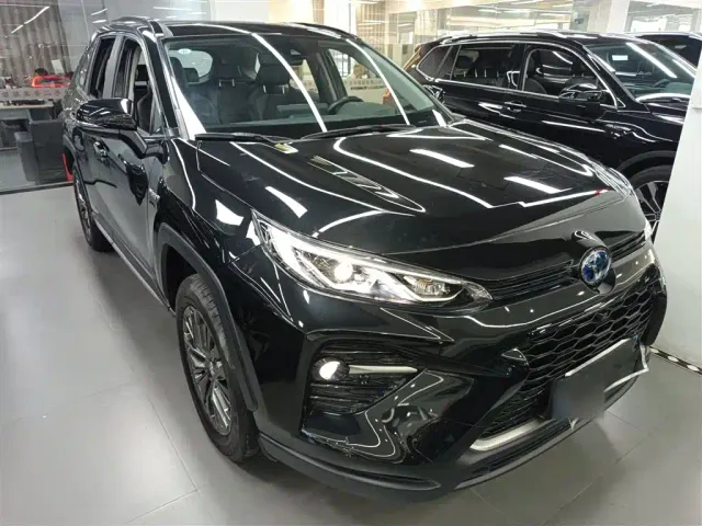 Toyota Wildlander — Фото автомобиля 21