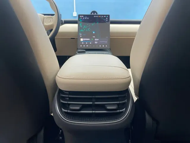 Nio ET5 Touring — Фото автомобиля 18
