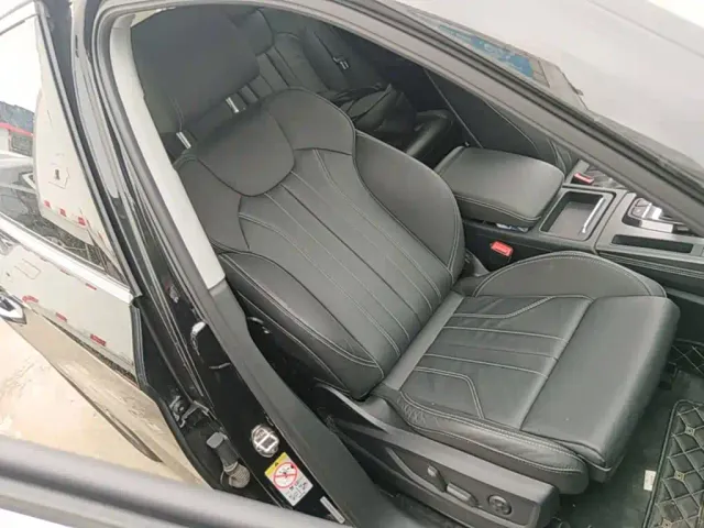 Audi Q5L — Фото автомобиля 24