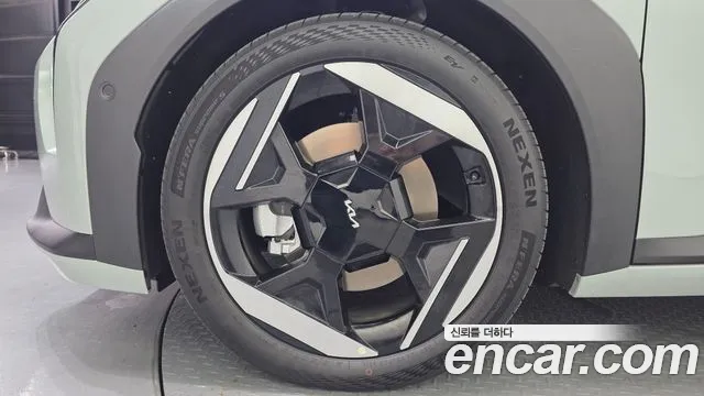 Kia EV4 — Фото автомобиля 5