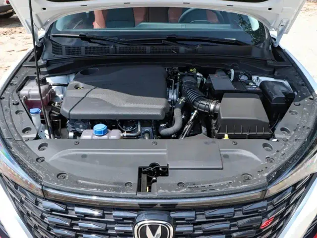 Changan Eado — Фото автомобиля 10
