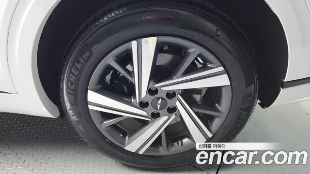 Genesis GV70 2.5T Бензин AWD — Фото автомобиля 5