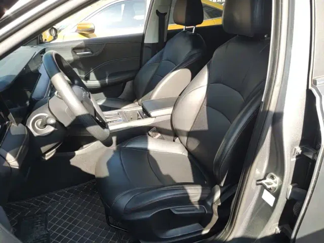 Roewe i5 — Фото автомобиля 14