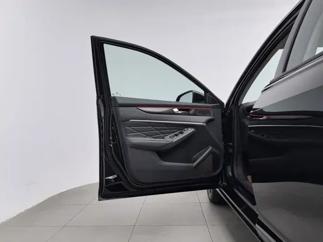 Dongfeng Yixuan MAX — Фото автомобиля 8