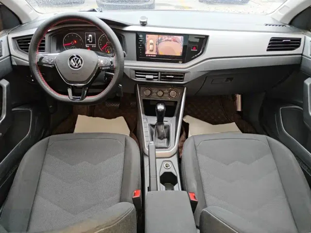 Volkswagen Polo — Фото автомобиля 9