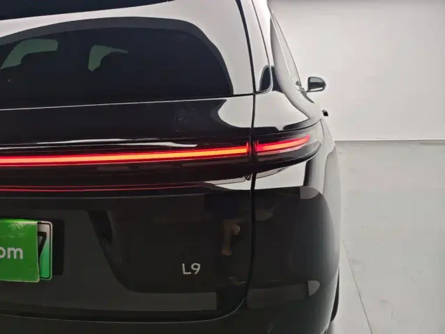 Li Auto L9 — Фото автомобиля 7