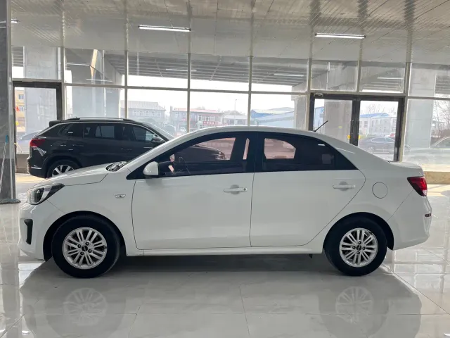 Kia Huan Chi — Фото автомобиля 3