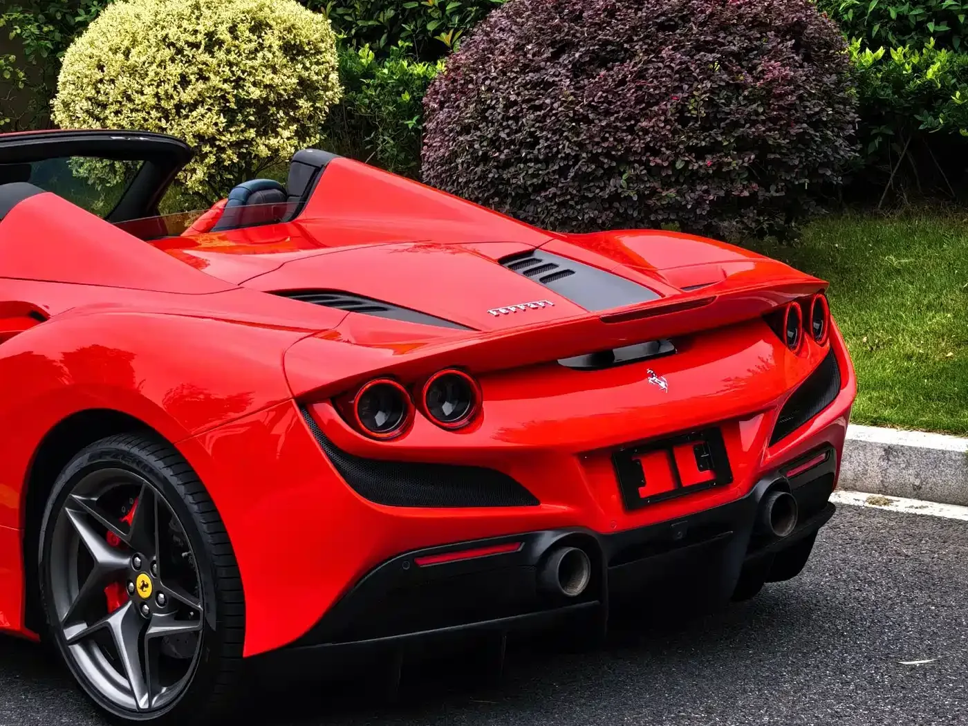 Ferrari Ferrari F8 2020 Spider 3.9T V8 — Фото автомобиля 5
