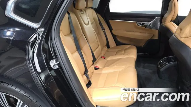 Volvo S90 — Фото автомобиля 12