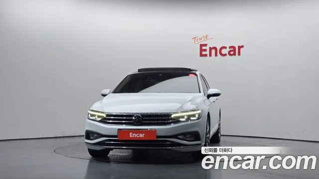 Volkswagen Passat — Фото автомобиля 3