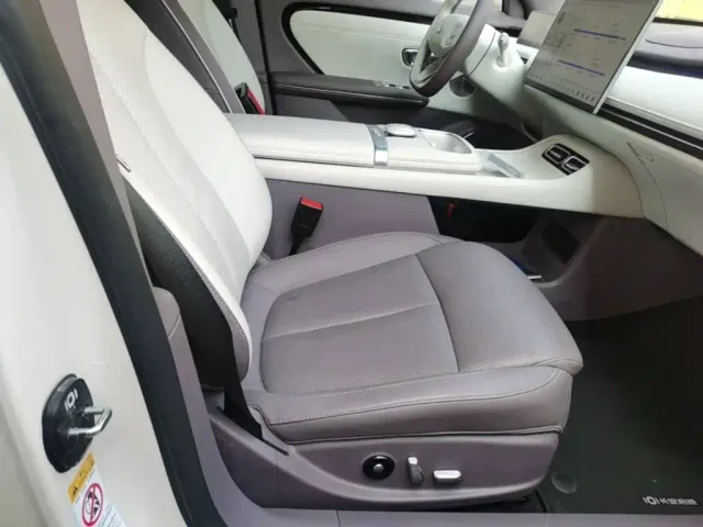 Changan Qiyuan A06 — Фото автомобиля 24