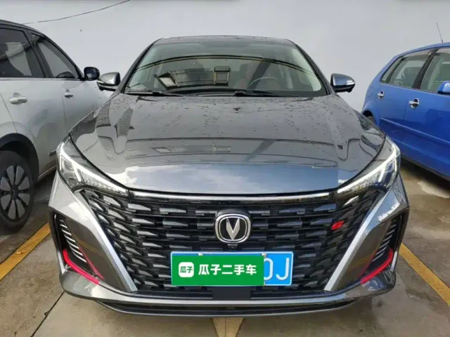Changan Eado — Фото автомобиля 2