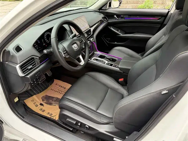 Honda Accord — Фото автомобиля 13