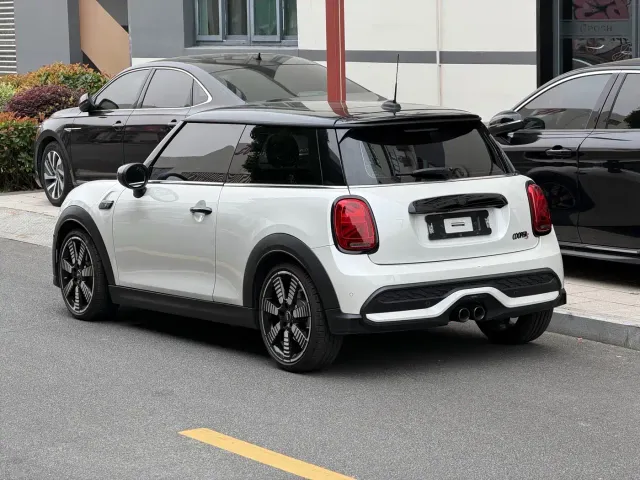 MINI Hatch — Фото автомобиля 5