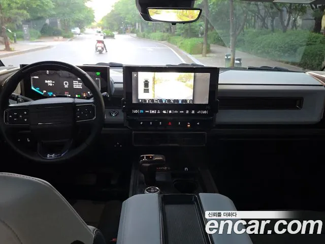GMC Hummer EV — Фото автомобиля 17