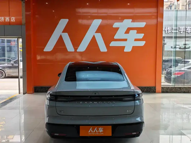 Leapmotor B01 — Фото автомобиля 5