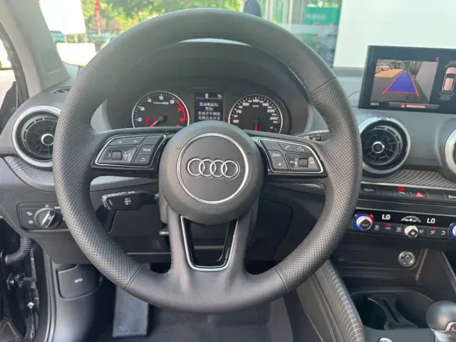 Audi Q2L — Фото автомобиля 18