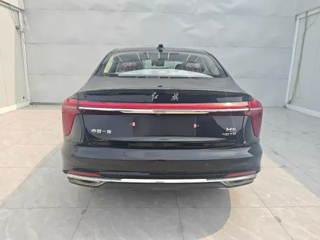Hongqi H5 — Фото автомобиля 8