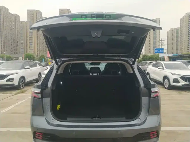 Roewe Roewe RX5 2023 1.5T Superior Edition — Фото автомобиля 18