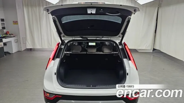 Kia Niro The All New — Фото автомобиля 23