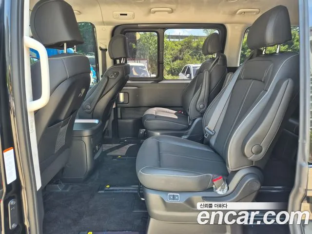 Hyundai Staria Staria — Фото автомобиля 11