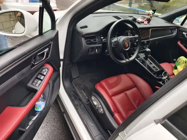 Porsche Macan — Фото автомобиля 12