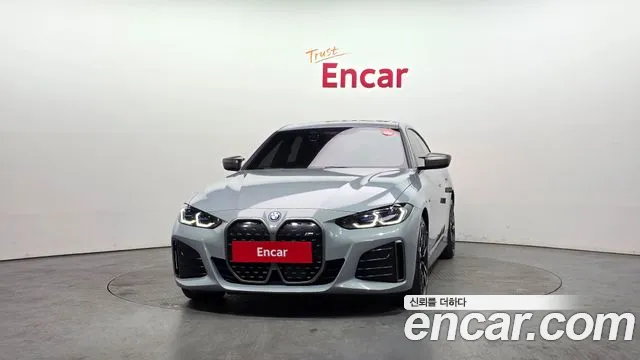 BMW i4 — Фото автомобиля 3