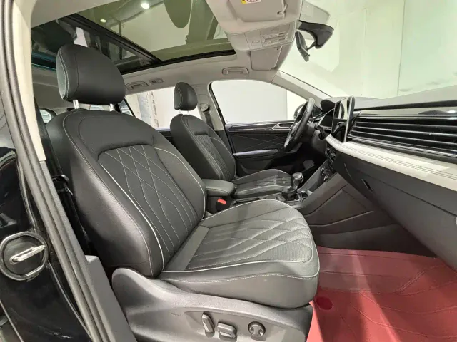Volkswagen Tiguan L — Фото автомобиля 8