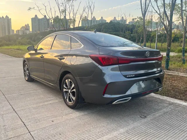 Changan Eado — Фото автомобиля 8