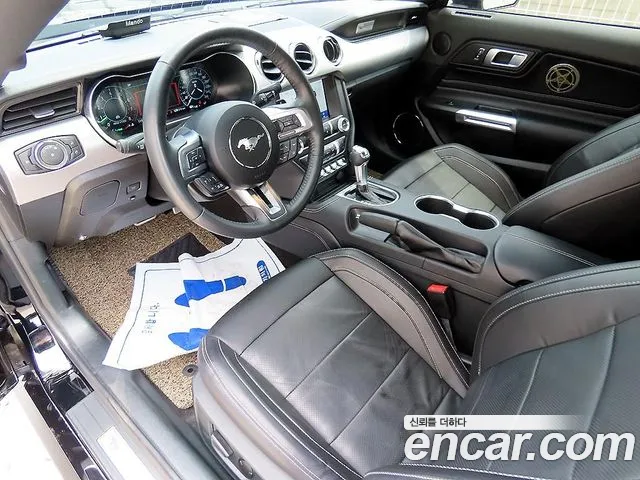 Ford Mustang — Фото автомобиля 7