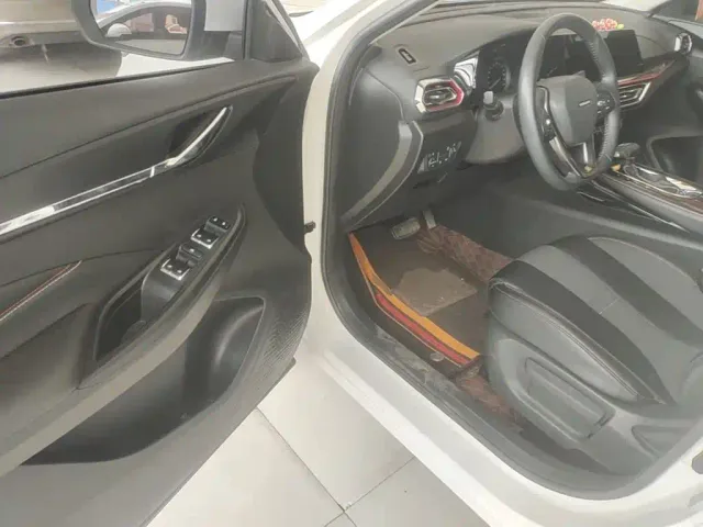 Changan Oushang X5 — Фото автомобиля 15