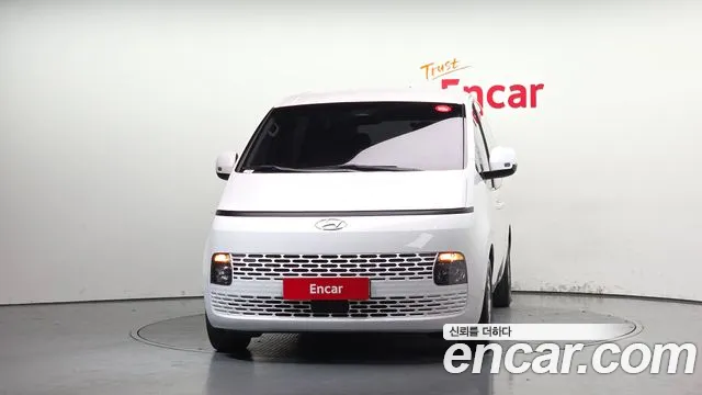 Hyundai Staria Staria 4WD Tourer 11 мест — Фото автомобиля 3