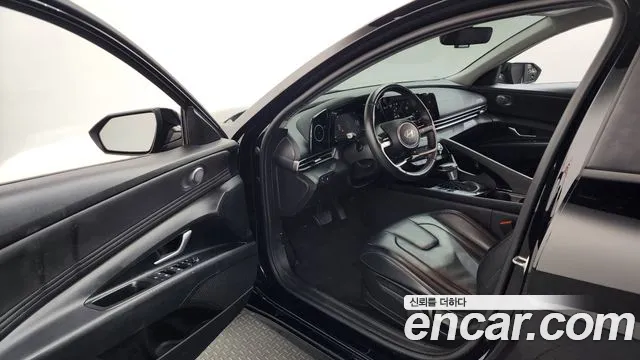 Hyundai AVANTE Новый Avante (CN7) — Фото автомобиля 10