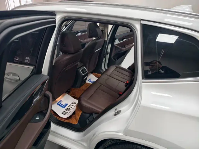 BMW X3 — Фото автомобиля 16