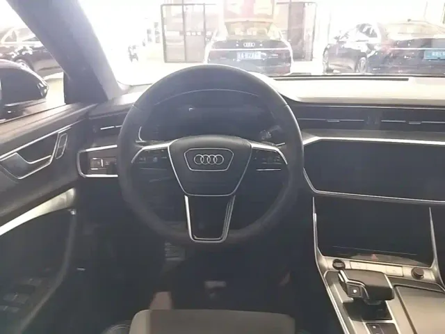 Audi A6L — Фото автомобиля 10