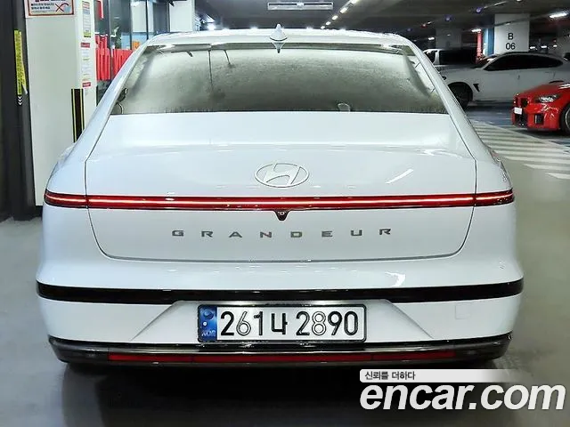 Hyundai Grandeur Grandeur (GN7) 2.5 Бензин 2WD — Фото автомобиля 4