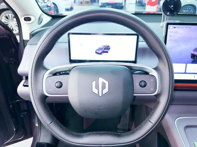 Leapmotor C10 — Фото автомобиля 18