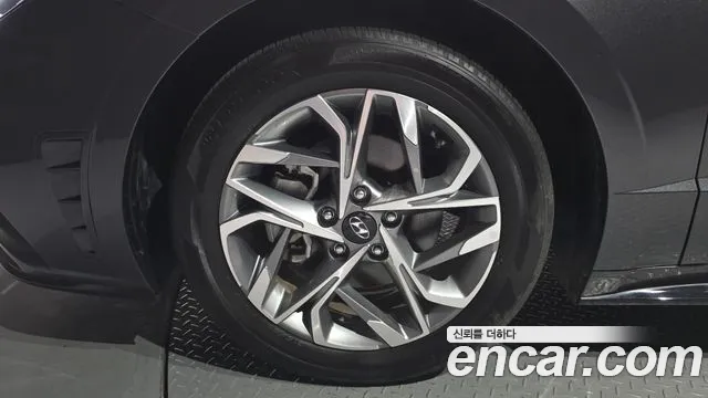 Hyundai Sonata — Фото автомобиля 5