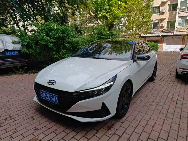 Фотография автомобиля — Hyundai Elantra