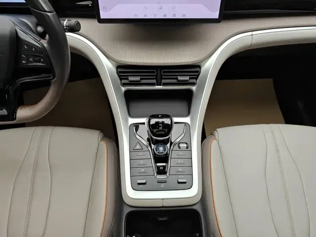 BYD Song Pro — Фото автомобиля 16
