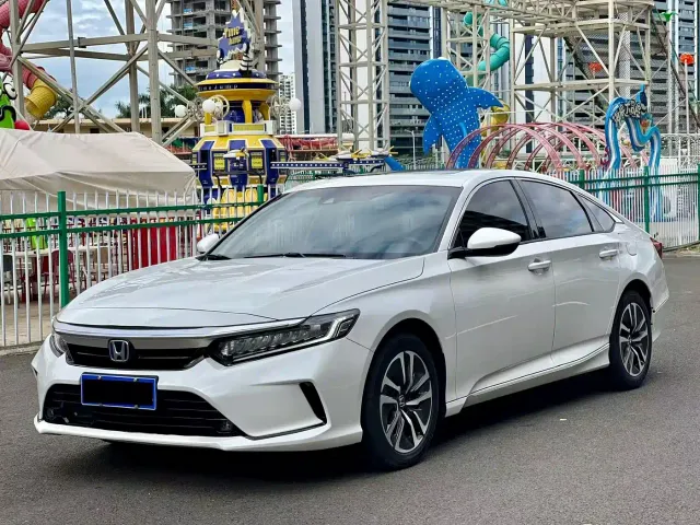 Фотография автомобиля — Honda Inspire Hybrid