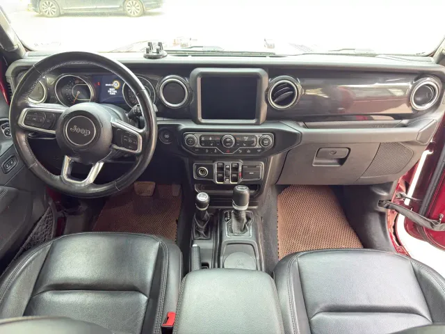 Jeep Wrangler — Фото автомобиля 9